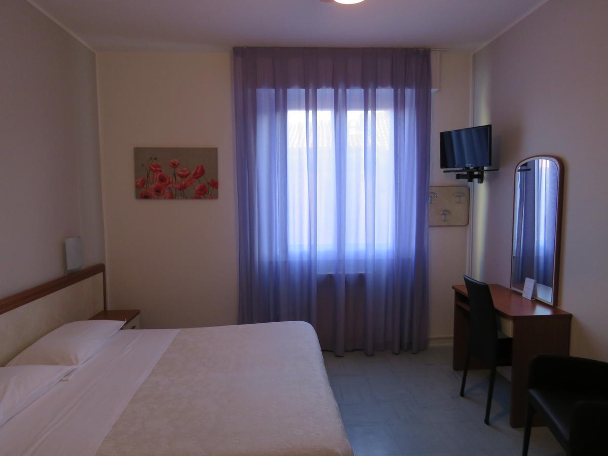Hotel Marta Forlì Exteriör bild