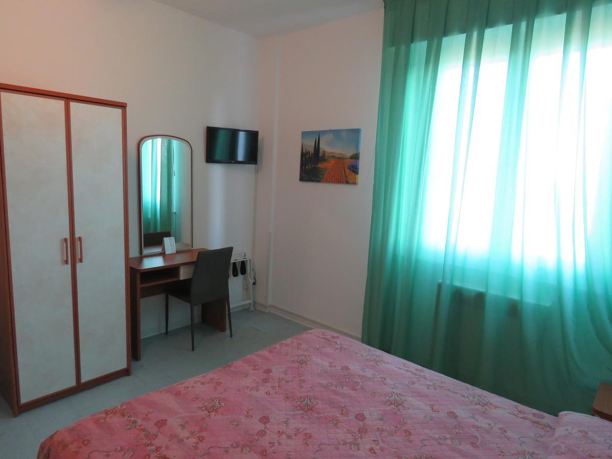 Hotel Marta Forlì Exteriör bild