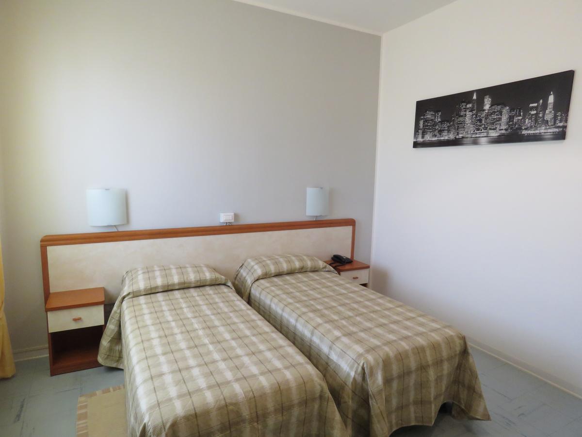 Hotel Marta Forlì Exteriör bild