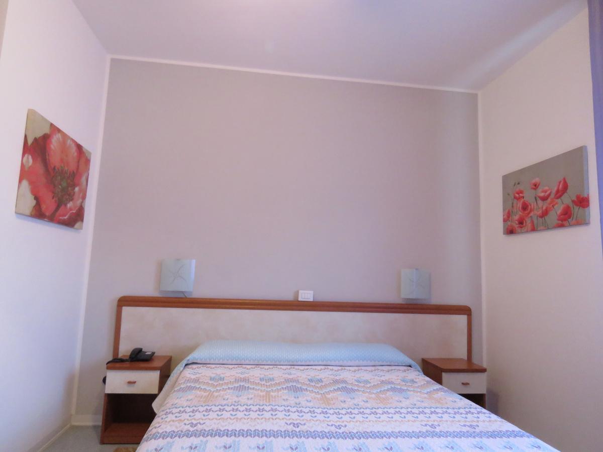 Hotel Marta Forlì Exteriör bild