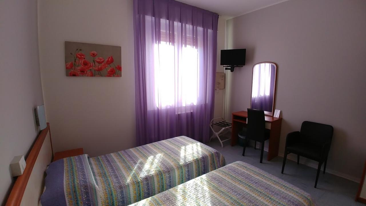Hotel Marta Forlì Exteriör bild
